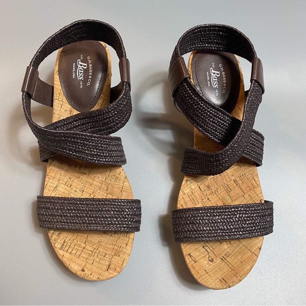 G.H. Bass & Co. Brown Sandals Size 6.5